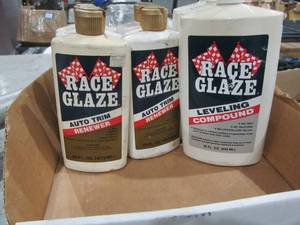 lot 311 image: Leveling compound, trim renewer
