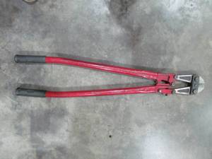 lot 328 image: Bolt cutter