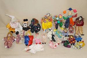 lot 23 image: Clowns and Mimes