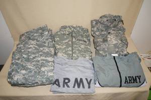 lot 20 image: Army Apparel Lot - Digital Camo