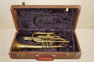 lot 18 image: Vintage Olds Cornet