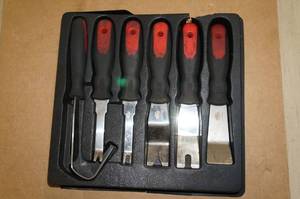lot 4 image: MAC Tools Interior Panel Puller Set