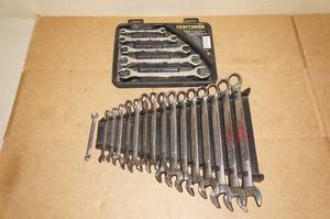 lot 9 image: Craftsman Wrenches