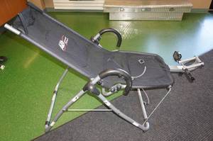 lot 59 image: Ab Lounge Exerciser Chair