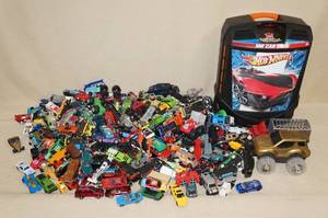 lot 36 image: Huge assortment of Toy Cars
