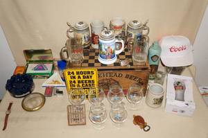 lot 28 image: Breweriana and Tobacciana Collectibles