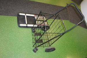 lot 73 image: Laundry Cart and Collapsible Utility ladder