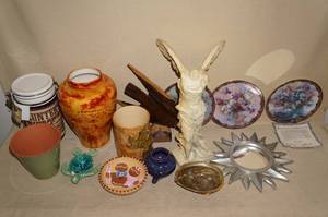 lot 99 image: Vases, Plates, Dcor