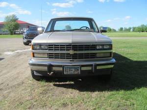 lot 1 image: 1988 Chevrolet K2500