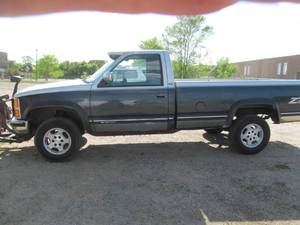 lot 2 image: 1988 Chevrolet K1500
