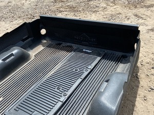 lot 8 image: Pendaliner Truck Bed Insert