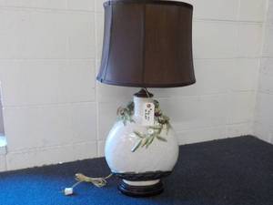 lot 129 image: Vintage Lamp 27 tall...