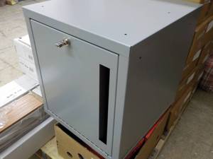lot 183 image: New Metal Lockable Unit 18 x 20 x 2...