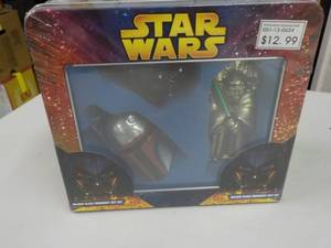 lot 193 image: Star Wars Holiday Glass Ornament Gi...