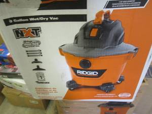 lot 14 image: Ridgid 9 Gal. 4.25-Peak HP NXT Wet...