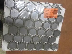 lot 79 image: 5 Sheets Jeffrey Court Moonrock Bro...