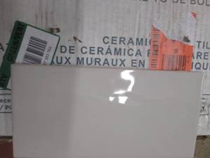 lot 80 image: Marazzi LuxeCraft Taupe 4 in. x 8 i...