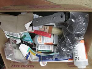 lot 128 image: Box of Assorted Returned Items, mai...