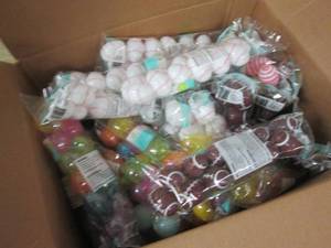 lot 139 image: Box of Fillable Plastic Easter Eggs...