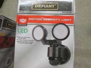 lot 168 image: Defiant 180 Degree Black Motion Act...