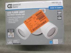 lot 173 image: Commercial Electric 2-Head White Ou...