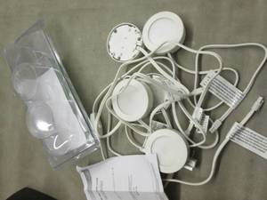 lot 178 image: CE 5-Light LED White AC Puck Light ...