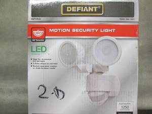 lot 180 image: Defiant 180 Degree White Motion Act...