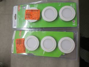 lot 199 image: 2 CE 3-Light LED White Puck Light K...