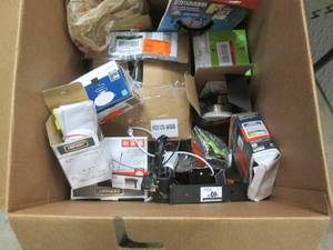lot 224 image: Large Lot of Lighting Returned Prod...