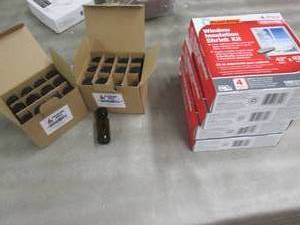 lot 286 image: 23 Premium Vials, 4 -4pks Window In...