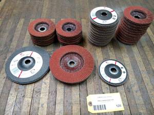 lot 128 image: 3M 747D Abrasive Flap Discs...