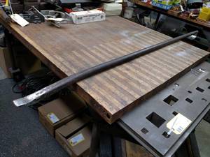 lot 153 image: 67 Pry Bar...