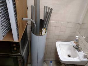 lot 183 image: Asstd Metal in Bathroom...