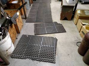 lot 187 image: Anti-Fatigue Rubber Mats...