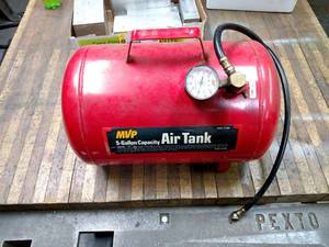 lot 189 image: 5 Gallon Air Tank...