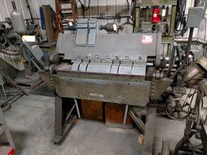 lot 2 image: Chicago Dries & Krump Pan & Box Bra...