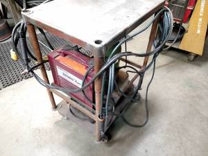 lot 10 image: Thermal Arc 130 S DC Inverter Arc W...