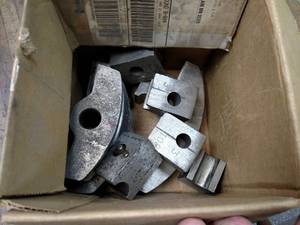 lot 38 image: Hossfeld Bender Feed Along Dies, 3...