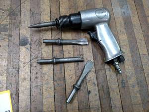 lot 99 image: Air Chisel...