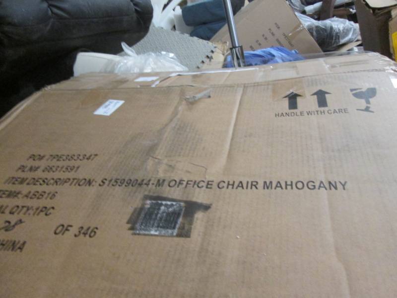 Executive Office Chair open box Ret...
