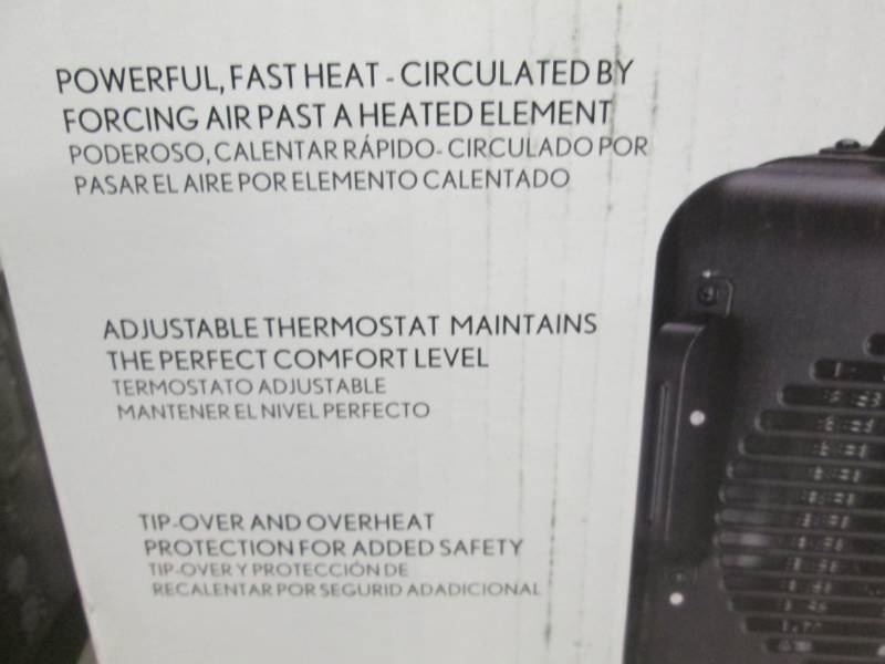 Sai 1,500-Walt Utility Milkhouse Fa...