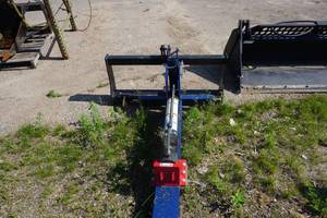 lot 14 image: Iron Oak Brand Model TMH13HYB Universal Mount Bobcat Skid Loader Skid Steer Log Splitter Attachment