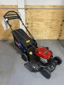 lot 65 image: TORO. 21 in. Super Recycler Personal Pace SmartStow 163cc Briggs Engine and FLEX Handle