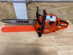 lot 78 image: ECHO 16 in. 34 cc Gas 2-Stroke Cycle Chainsaw