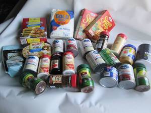 lot 61 image: Food Lot In Lockable Tote See Phot...