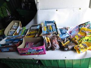 lot 68 image: Large Lot of Snack In a Lockable To...