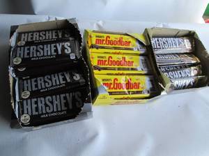 lot 82 image: Candy Bars See Photos Past Date...