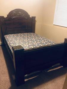 lot 6 image: Bedroom Set See Photos