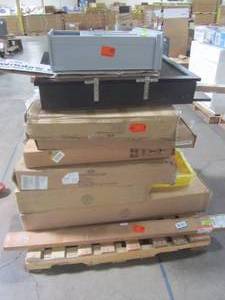 lot 229 image: WHOLESALE MIXED PALLET OF BATHROOM MEDICINE CABINETS
