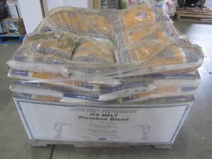 lot 341 image: Entire Pallet - Road Runner 40 lbs. Sodium Chloride Ice Melt 40B-BP